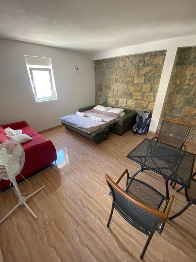 Authentique Maison Dalmate En Vieille Pierre Proche De Split, De La Et De La Montagne * Zrnovnica