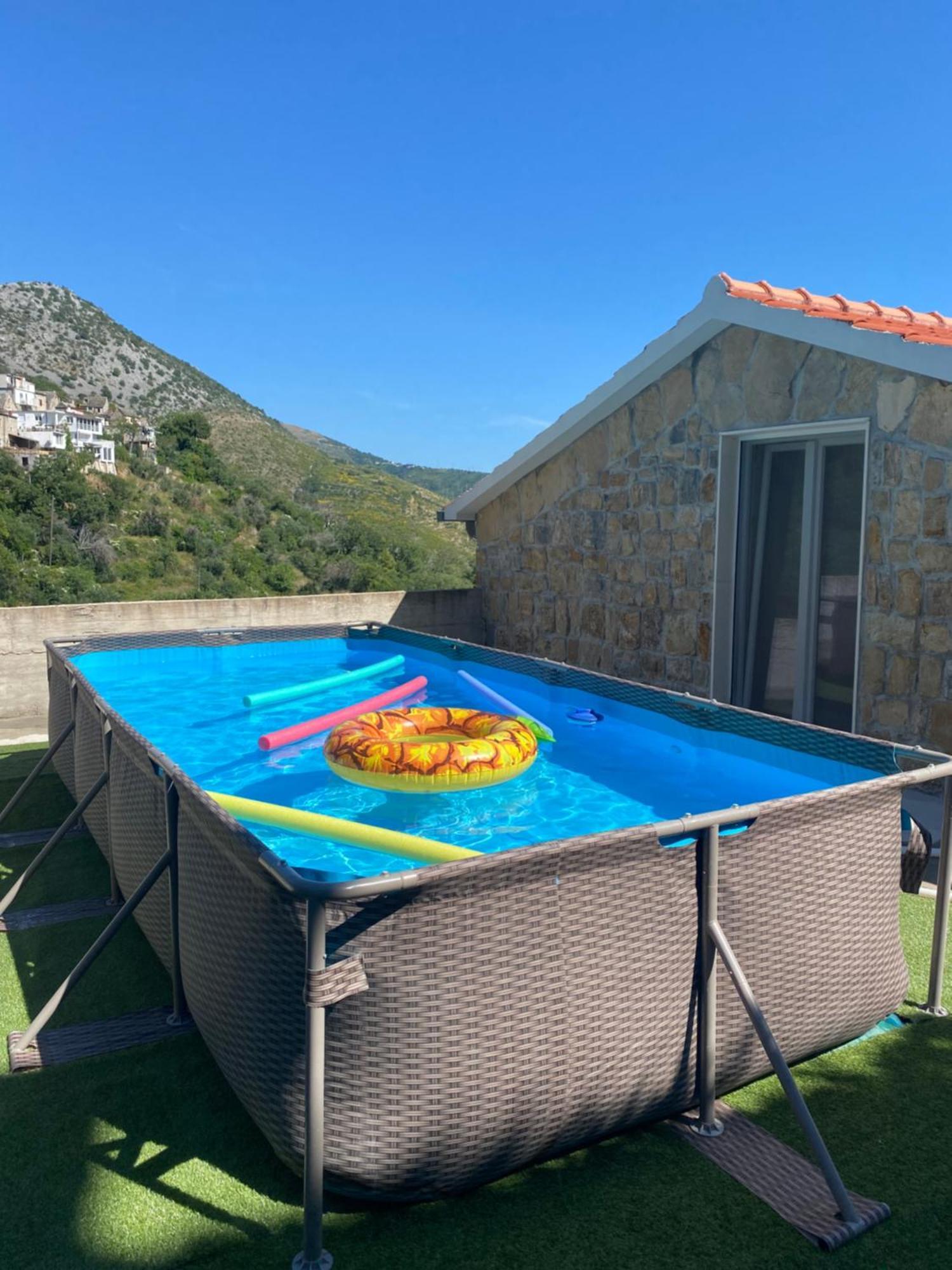 Villa Authentique Maison Dalmate En Vieille Pierre Proche De Split, De La Et De La Montagne Zrnovnica